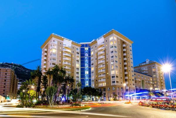 Central One Bed Apartment, Sleeps 4 With Roof Top Pool. Gibraltar Exteriör bild